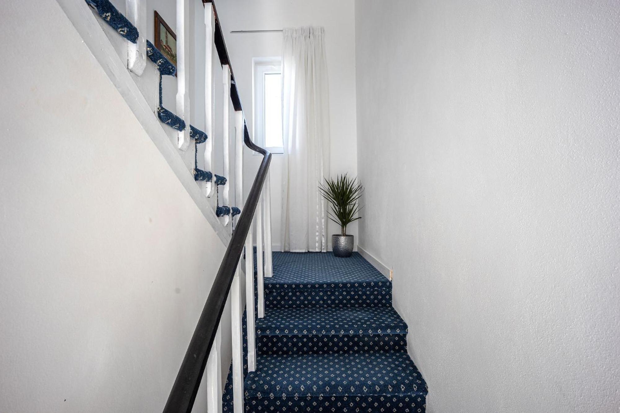 Studio Apartments Yucca, 2-Min To The Beach And 5 To Трогир Экстерьер фото