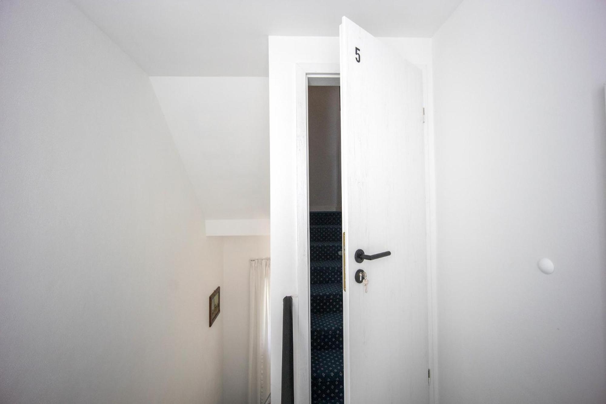 Studio Apartments Yucca, 2-Min To The Beach And 5 To Трогир Экстерьер фото