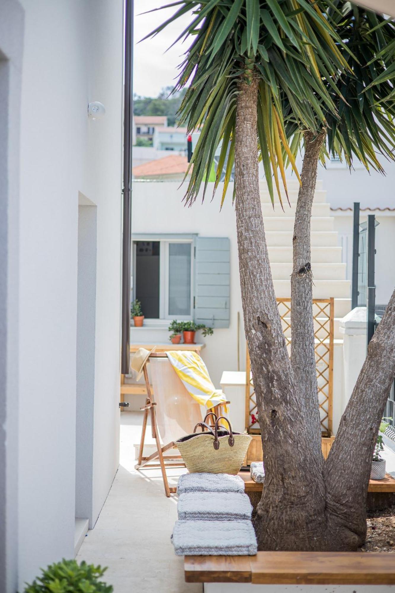 Studio Apartments Yucca, 2-Min To The Beach And 5 To Трогир Экстерьер фото